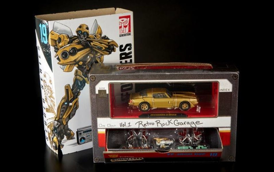 Sdcc 2018 Bumblebee Retro Rock In Hand Combined Microcassettes  (10 of 11)